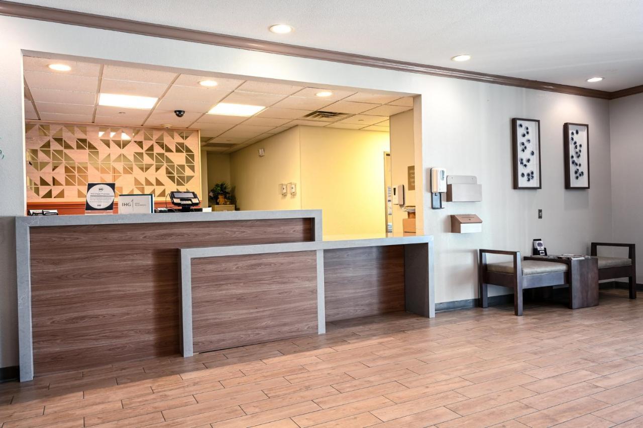 Candlewood Suites Lafayette By Ihg Екстериор снимка