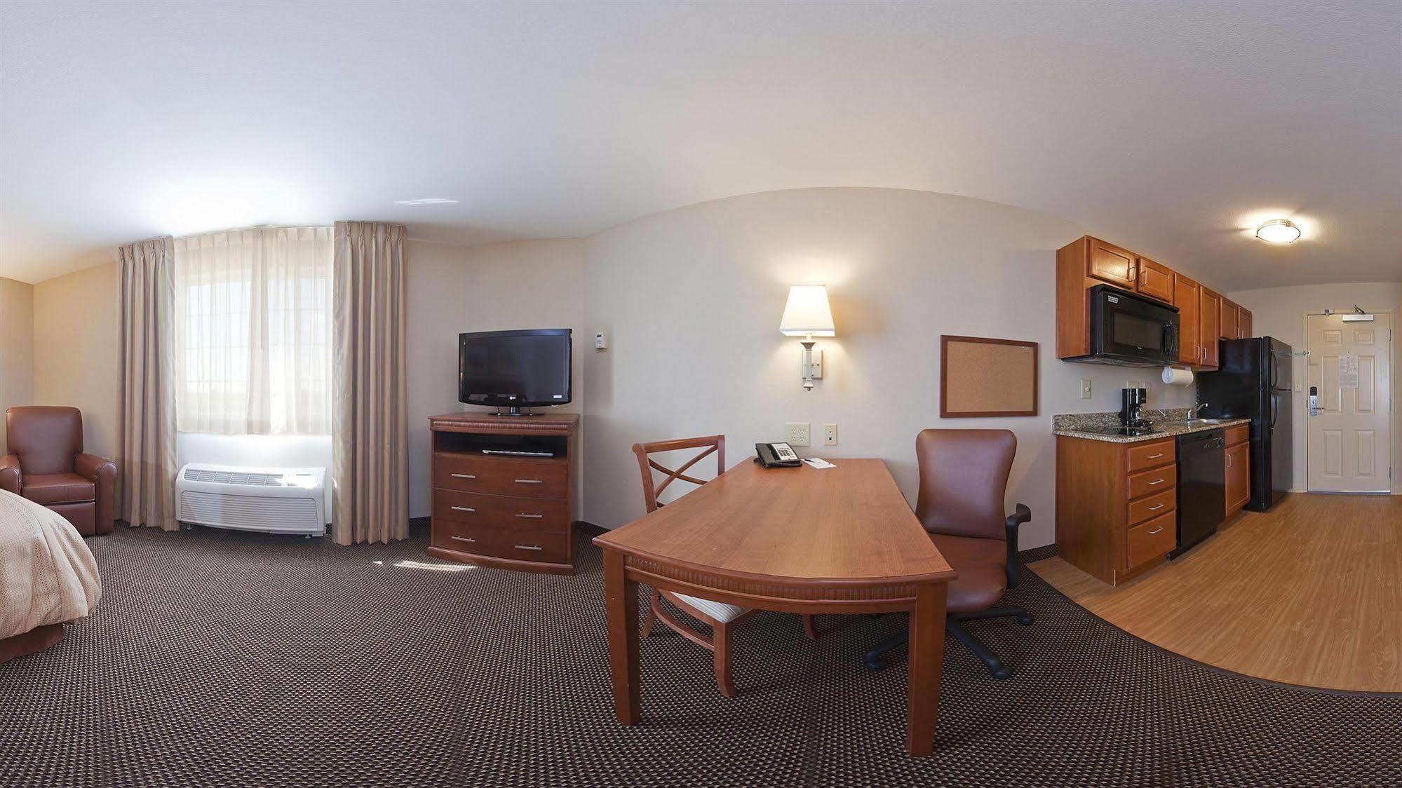 Candlewood Suites Lafayette By Ihg Екстериор снимка